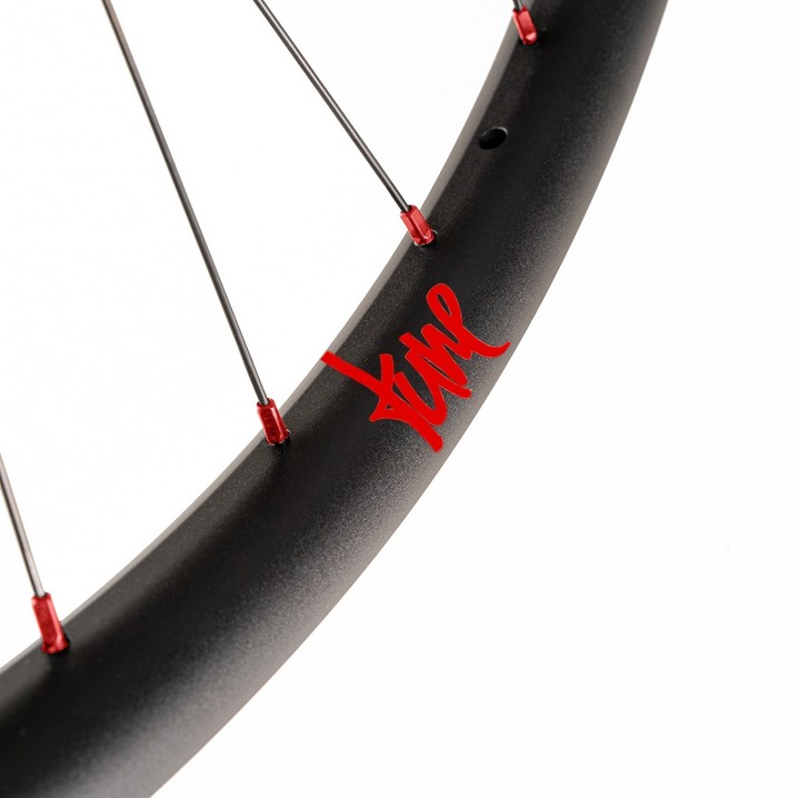 Tune Race 30 Flow MK4 29" KillHill 32h red