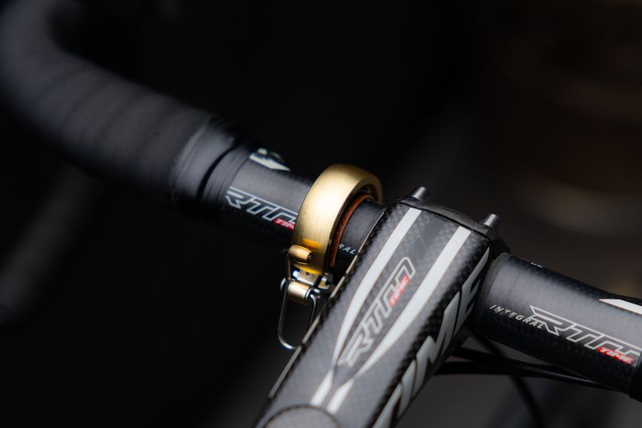 Knog Oi Luxe Fahrradklingel Brass