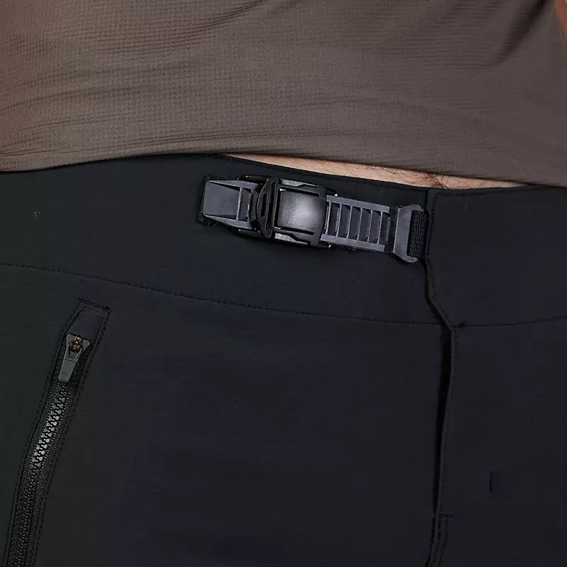 Fox Shorts Flexair Schwarz