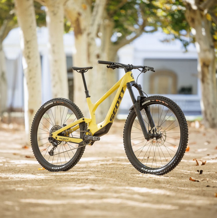Scott Ransom 920 Auric Yellow Dark Grey
