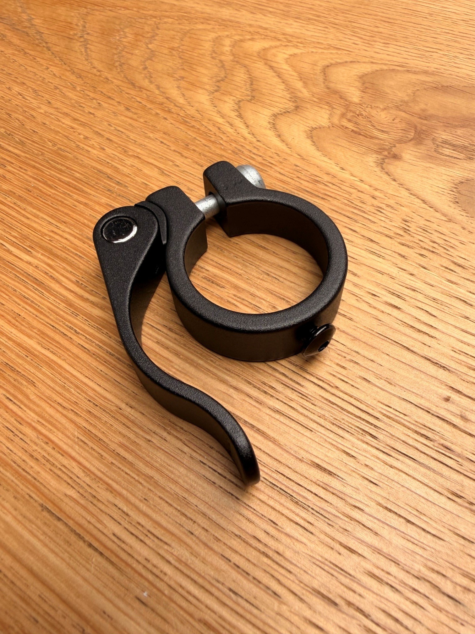 woom Original Sattelklemme Schnellspanner Schwarz